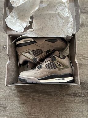 Jordan Men's Sneakers in Taupe with Black Accents
